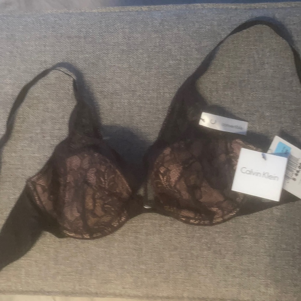 Calvin Klein plunge convertible back bra 32C